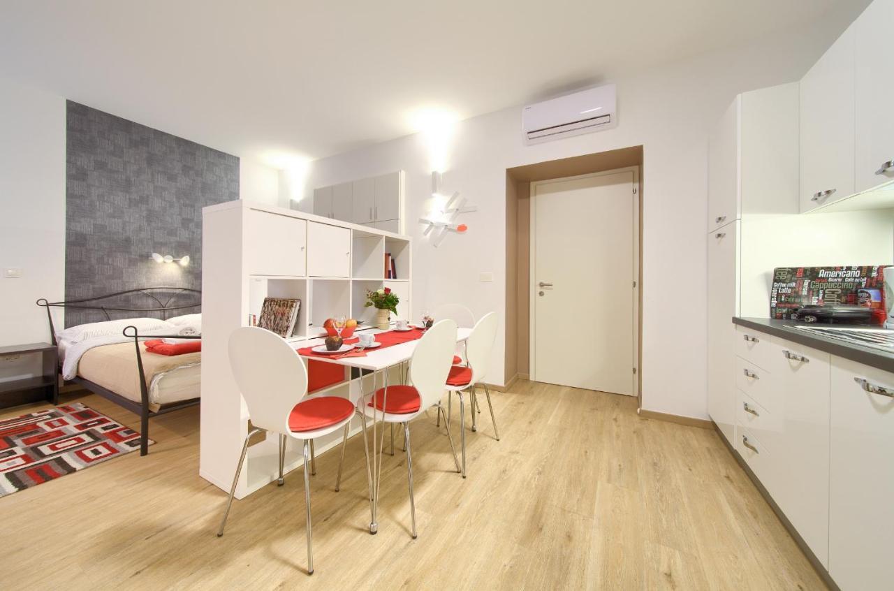 Logo Apartments 5 Min Walk To Main Square Zagreb Exterior foto
